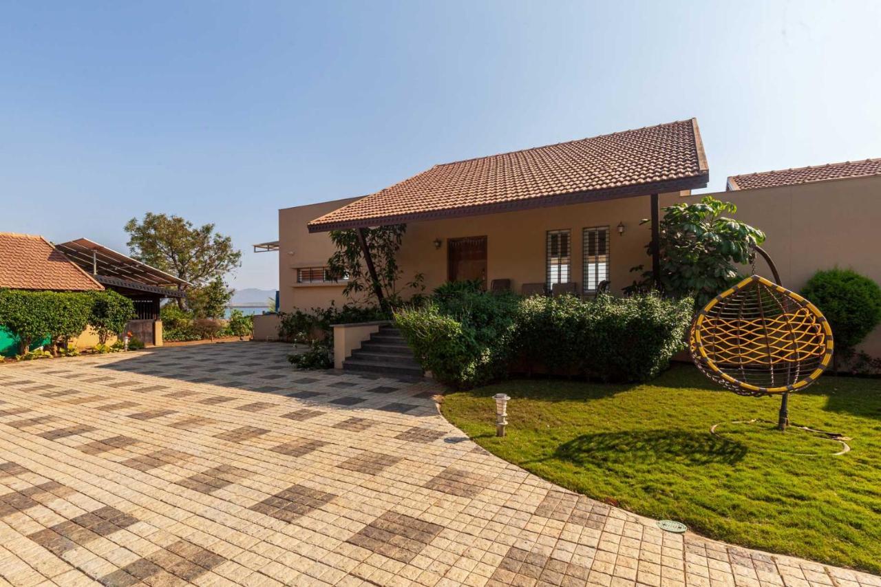 Luna Villa By Stayvista - Lakeside Charm With Terrace, Lush Lawn & Modern Decor Nashik Exterior photo