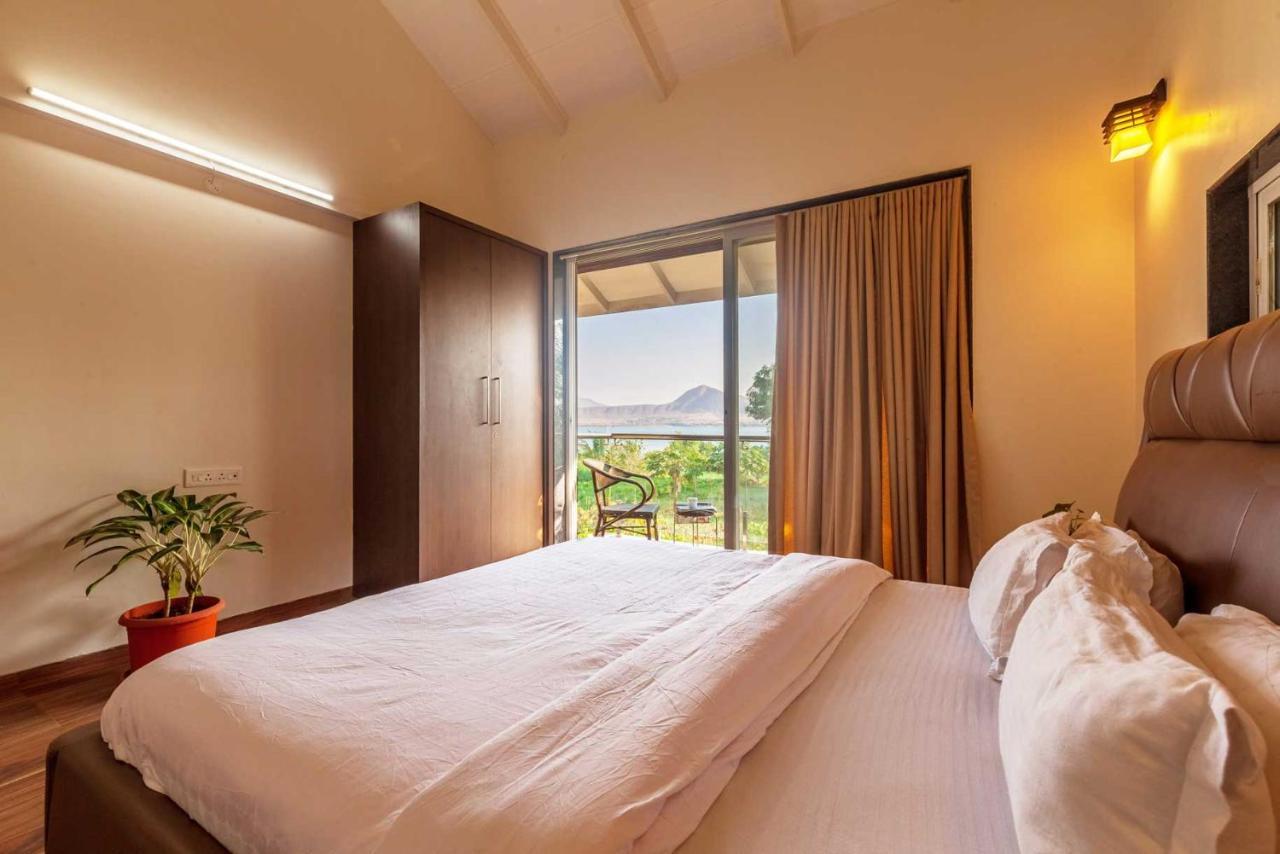 Luna Villa By Stayvista - Lakeside Charm With Terrace, Lush Lawn & Modern Decor Nashik Exterior photo